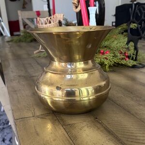 Elegant Brass Spittoon/Vase - Gold